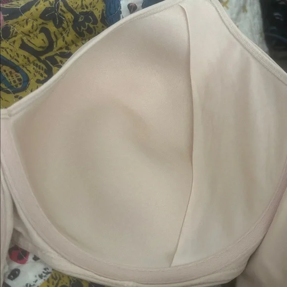 BALI One Smooth Ultra Light Minimizer Underwire Bra Sz 40DD Style 3490 NWOT - Picture 9 of 16